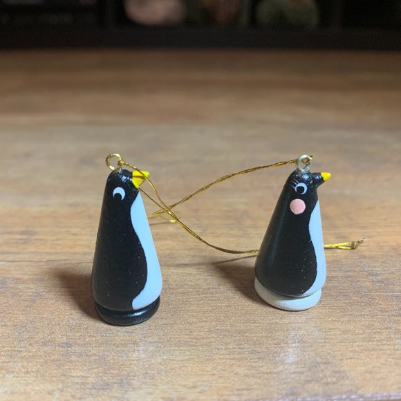 425. Avon Noah's Ark Wooden Penguin Ornaments - Picture 5 of 8